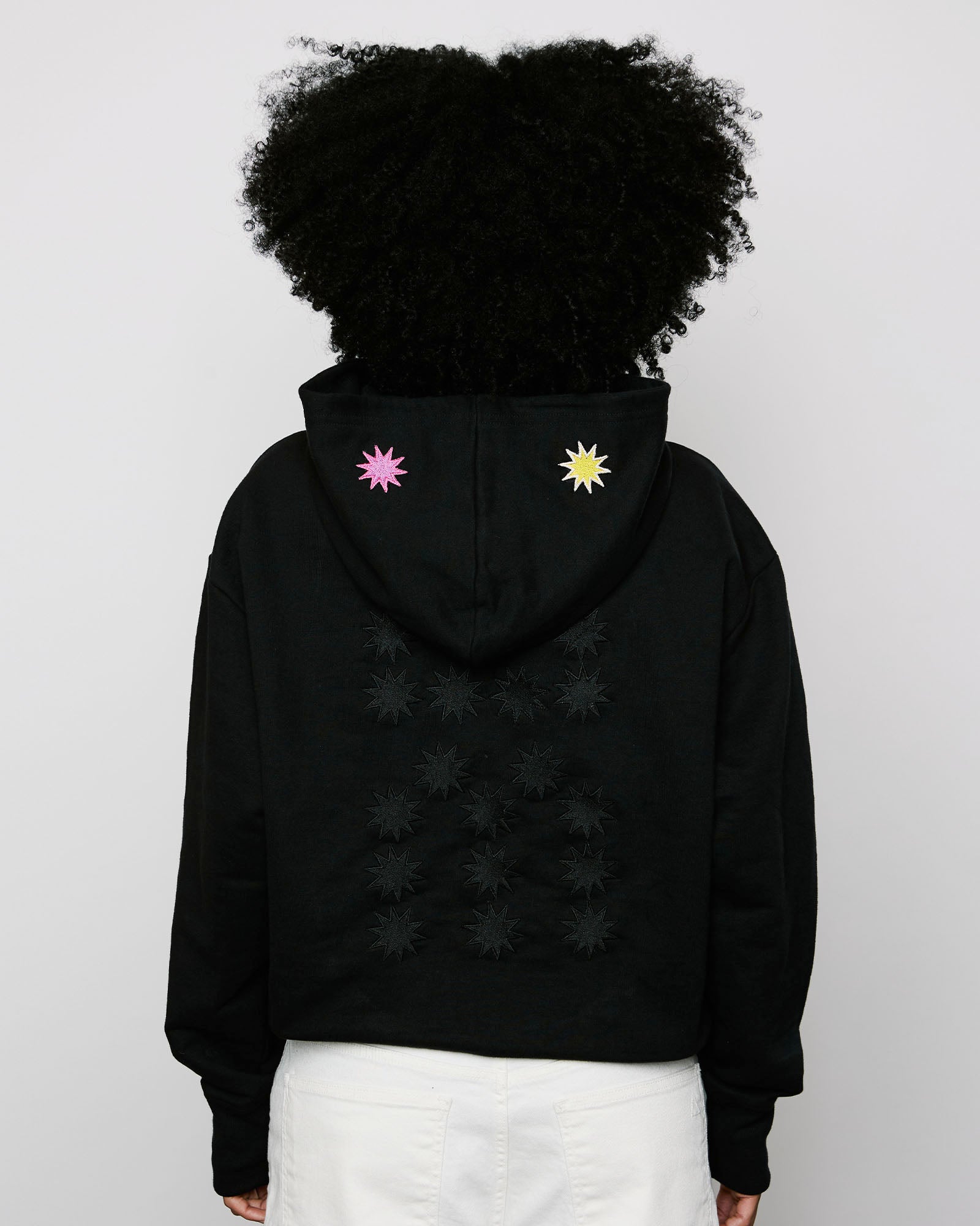 Moletom Capuz Kiji x Doce Estrelado – Preto