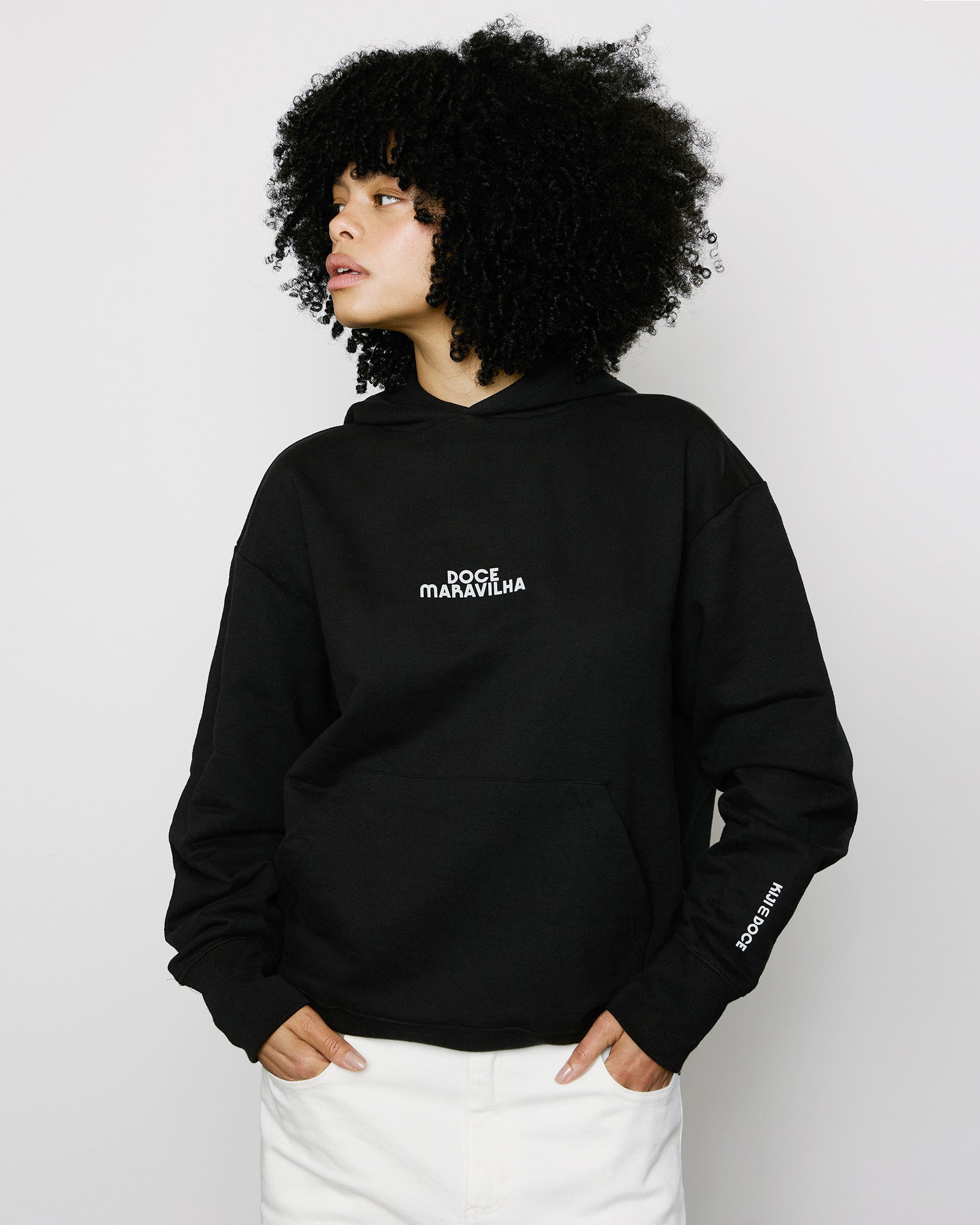 Moletom Capuz Kiji x Doce Estrelado – Preto