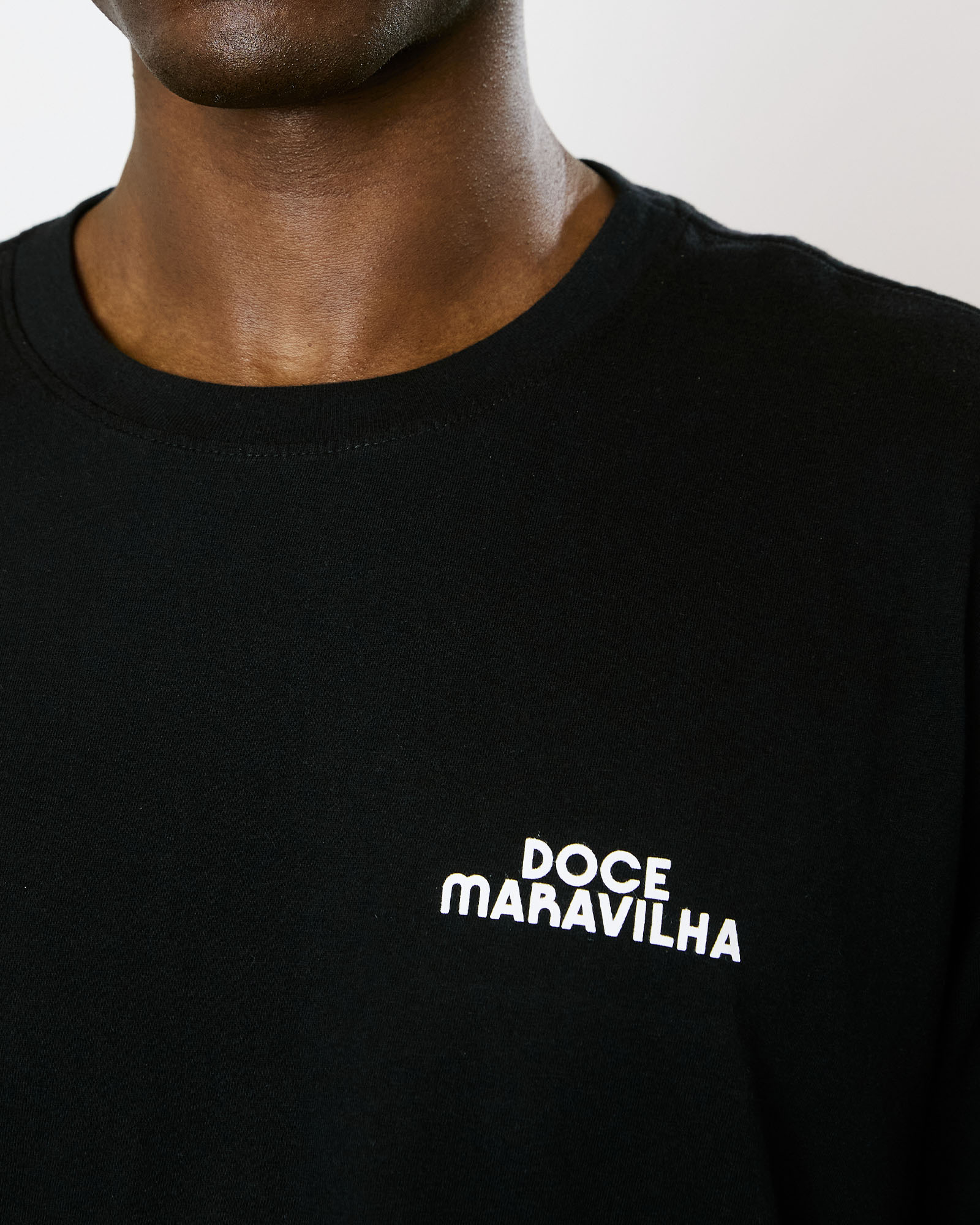 T-Shirt Classic Kiji x Doce Maravilha Lineup – Preto