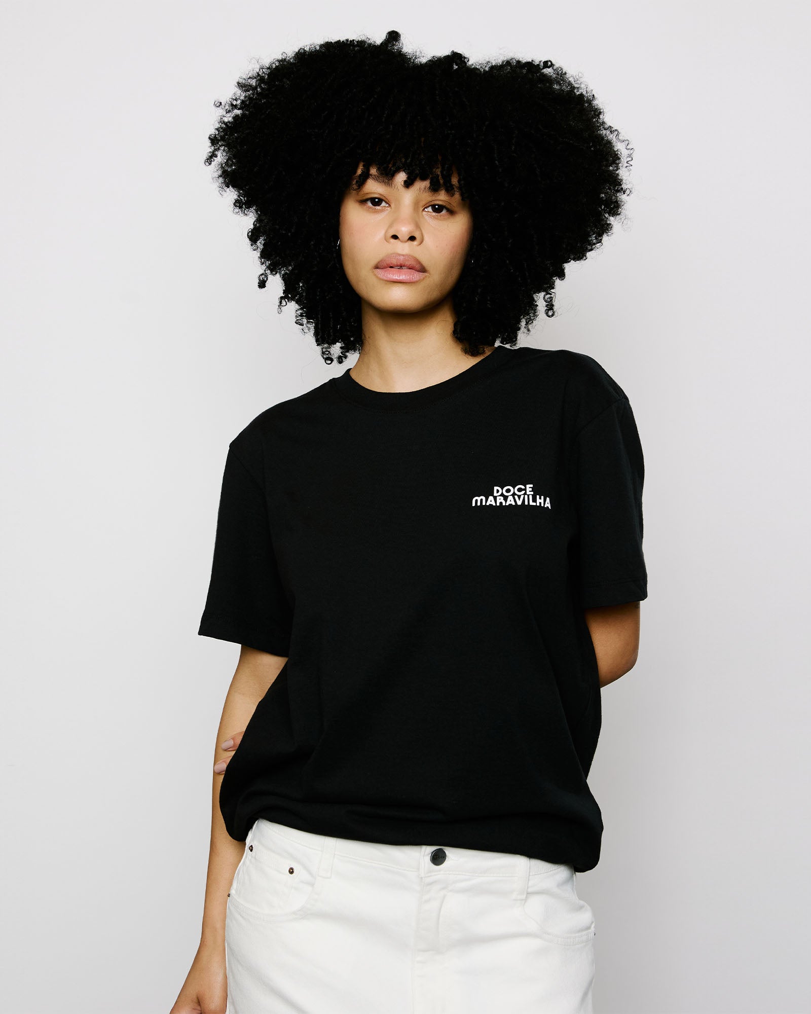 T-Shirt Classic Kiji x Doce Maravilha Lineup – Preto
