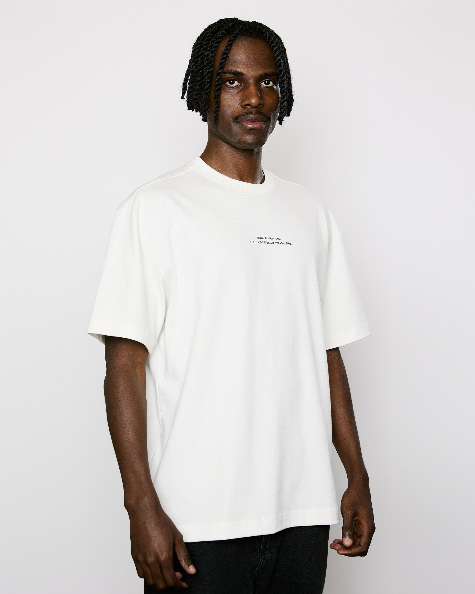 T-Shirt Heavy Kiji x Doce Música Brasileira – Off White
