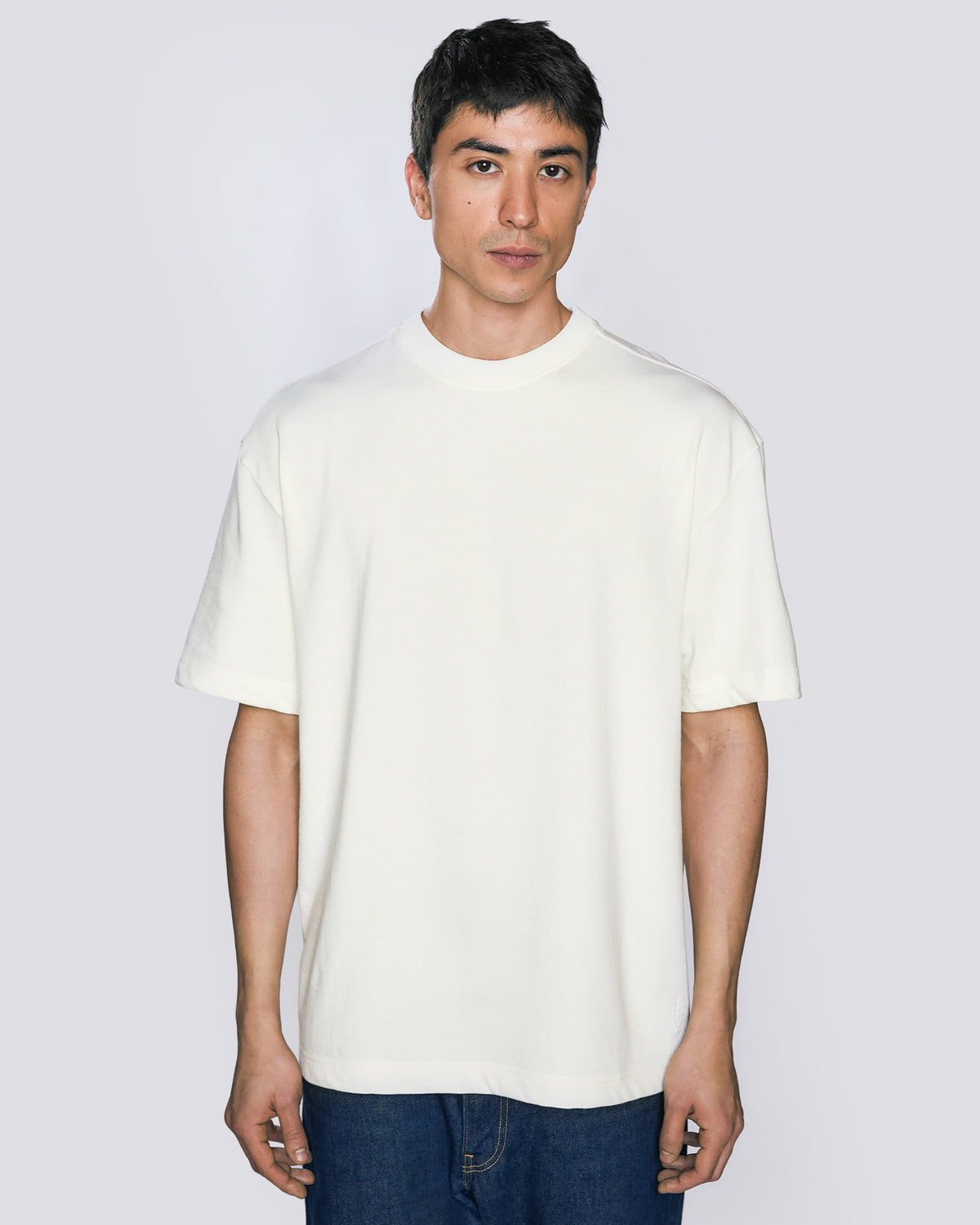 camiseta oversized algodão encorpado, com fit amplo, ideal para conforto e estilo.