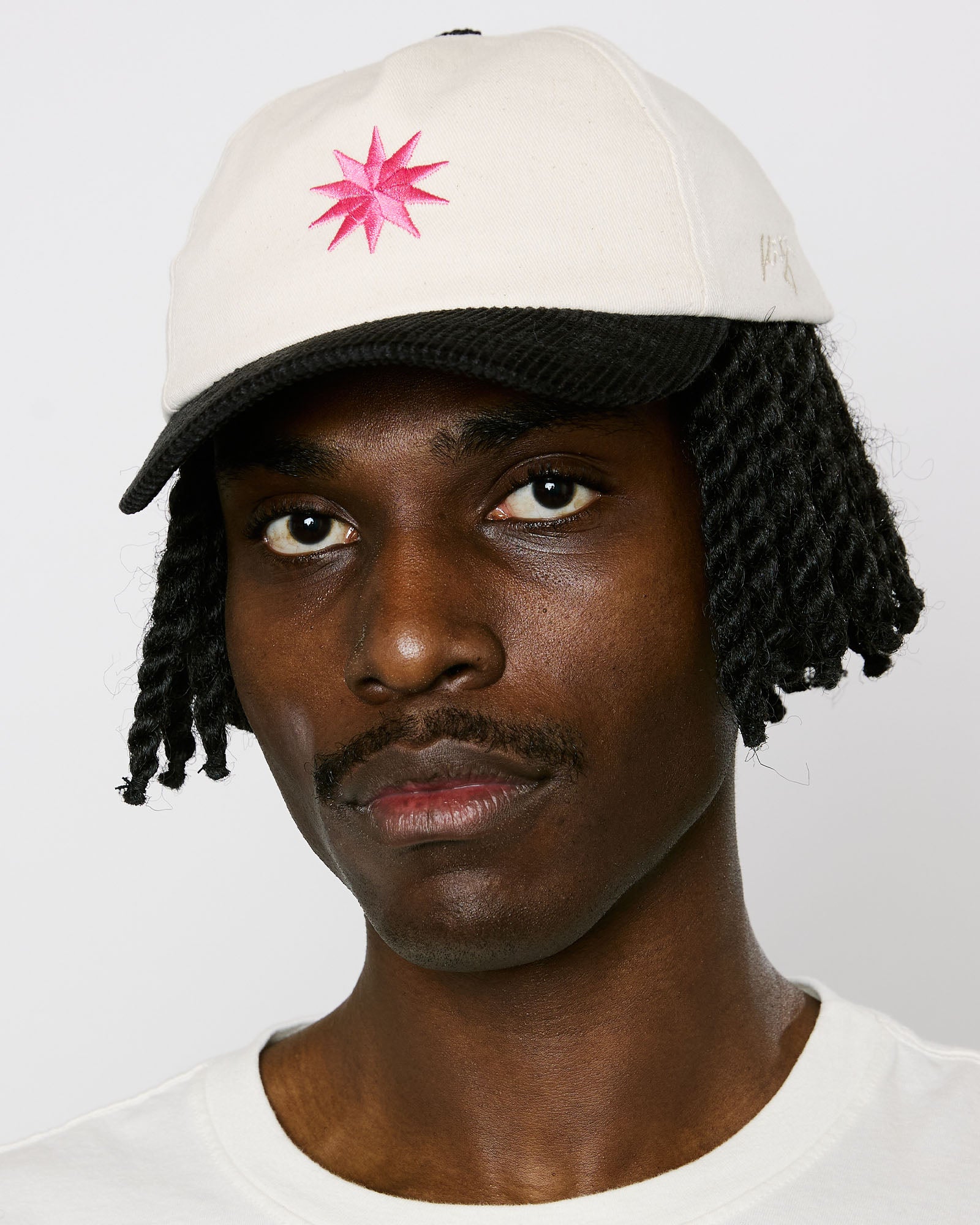 Boné Dad Kiji x Doce Estrela – Off White